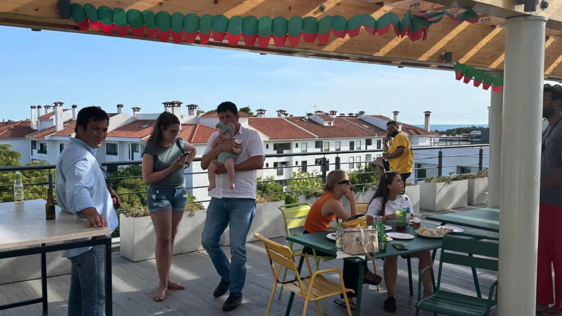 Santos Populares on the rooftop: June in Carcavelos done right